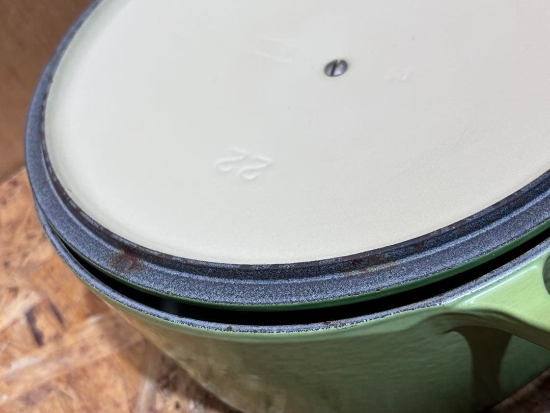 ル・クルーゼ 鋳物 ホーロー 鍋 両手鍋 鉄鍋 ココット 22cm