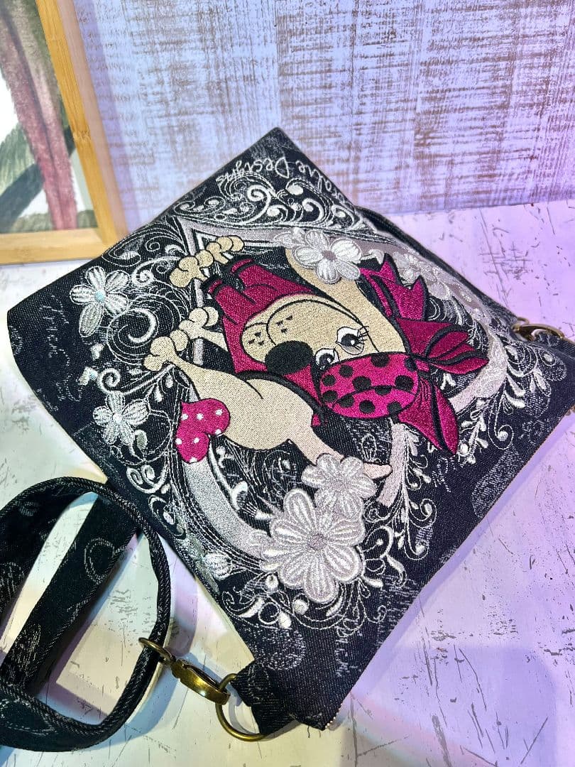 ロラライハリス♡ブラック英字ハートデニム♡刺繍のショルダーバッグ♡わんちゃん