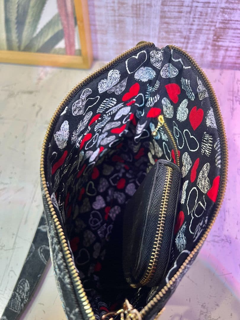 ロラライハリス♡ブラック英字ハートデニム♡刺繍のショルダーバッグ♡わんちゃん