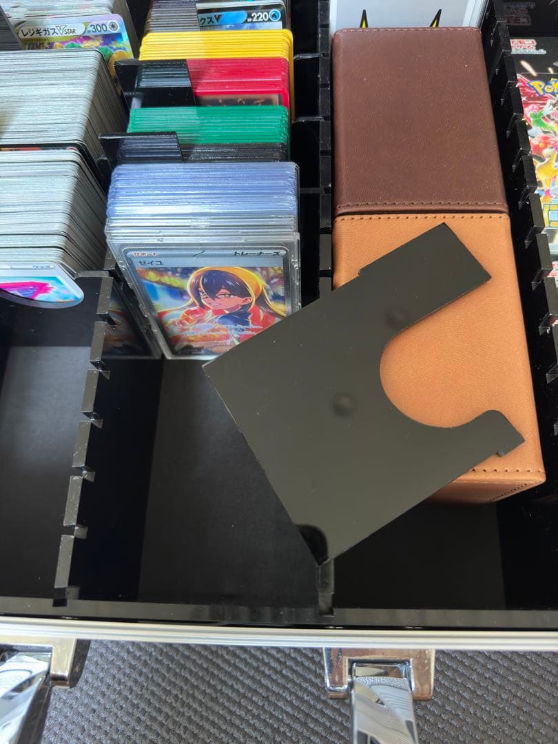 大容量トレカケース　5000枚収納可能　アタッシュケース　アルミ製デッキケース