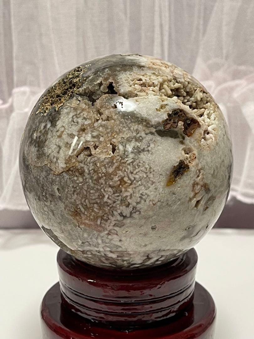 アメジスト　白い　丸玉　口笑原石 99ミリ　大きい　台座付き　② 大きい