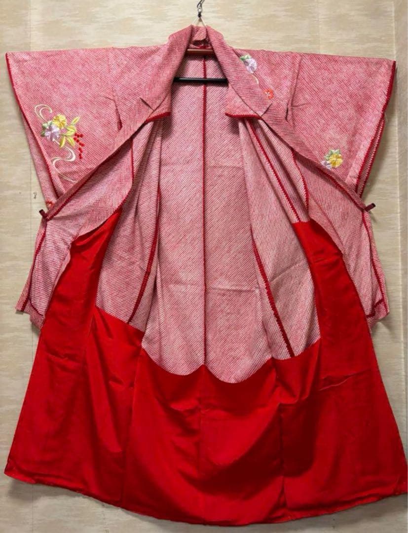 七五三　四ツ身女の子着物　正絹　仮絵羽　赤　豪華絞り　刺繍　片輪車　鴛鴦