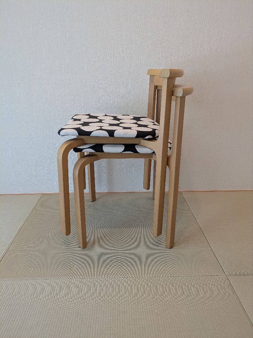 天童木工】スタッキングチェア 2脚 座面張替 ハンドメイド 幾何学模様 黒