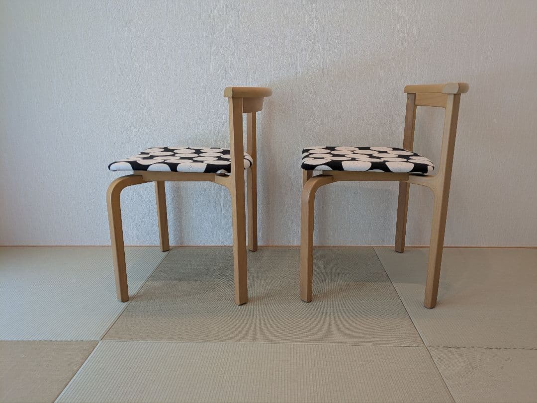 天童木工】スタッキングチェア 2脚 座面張替 ハンドメイド 幾何学模様