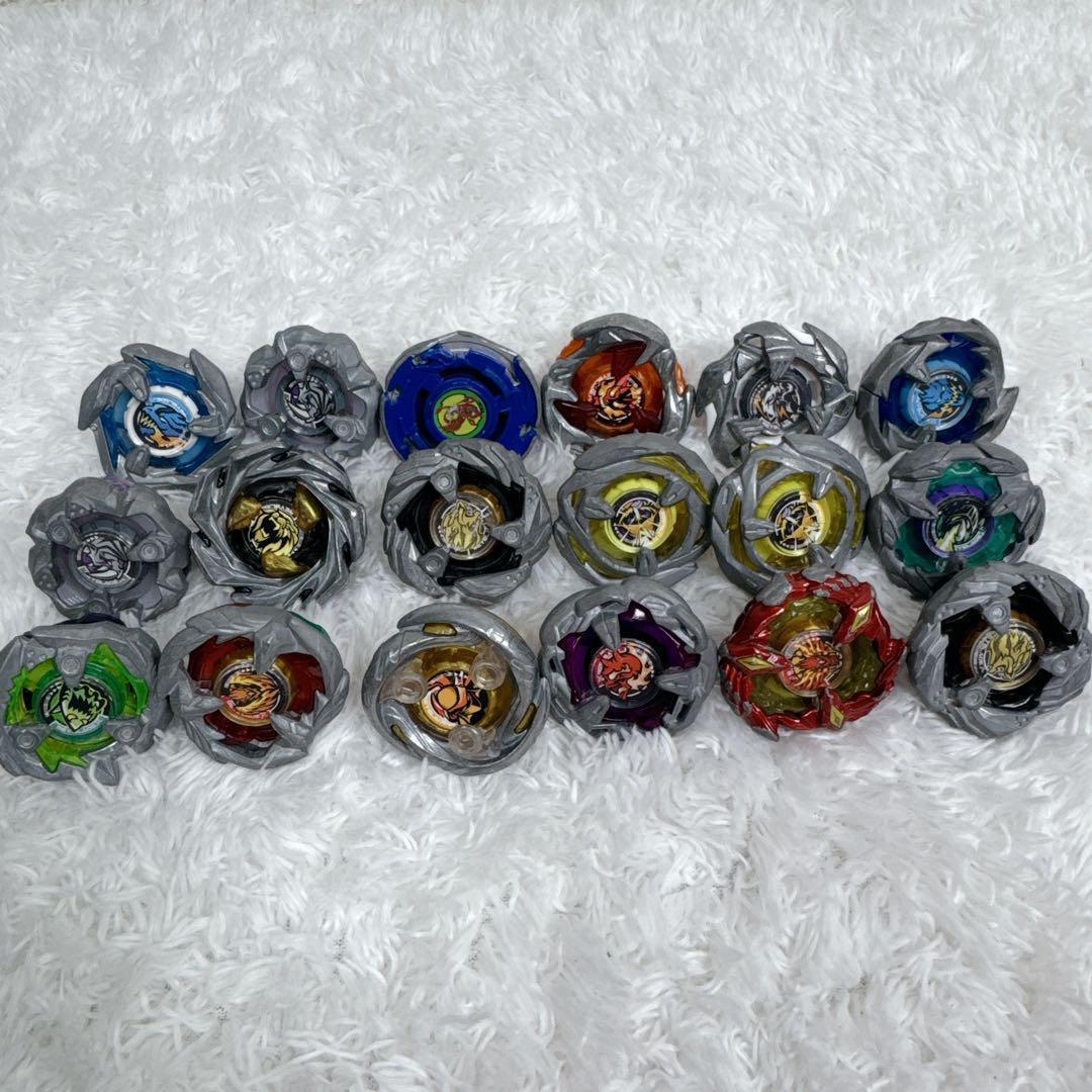 最新版】ベイブレードX まとめ売り ベイ本体 18個 BX UX 引退品 - メルカリ