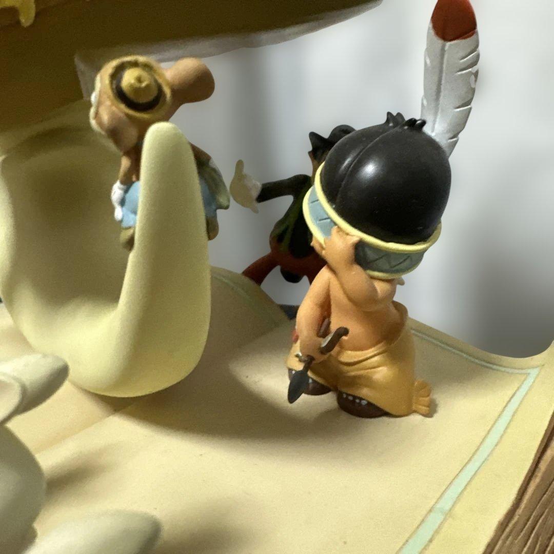 ウォルト・ディズニーの「シリー・シンフォニー」スノードーム