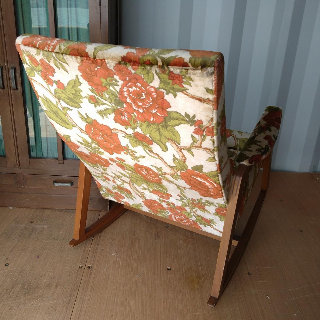 ロッキングチェア　椅子　花柄