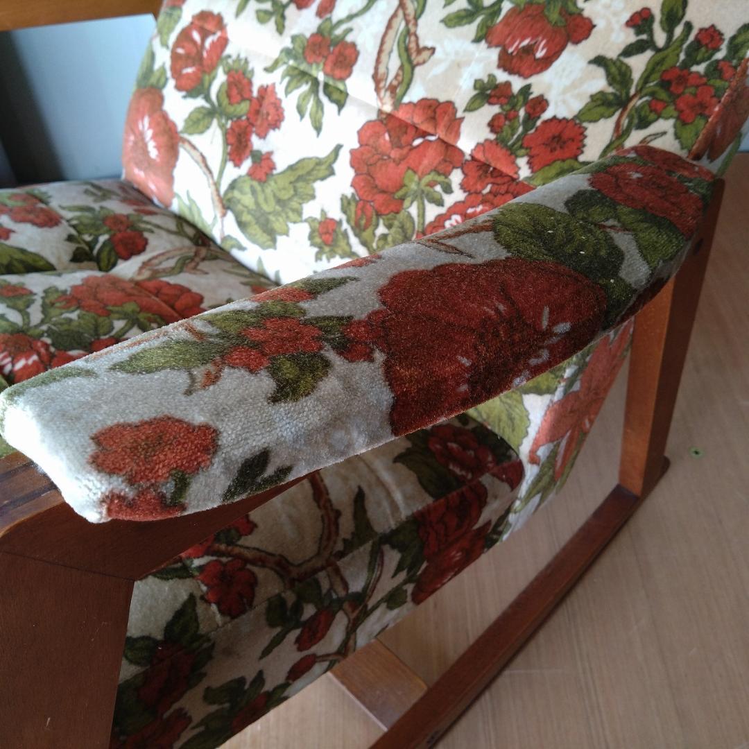 ロッキングチェア　椅子　花柄