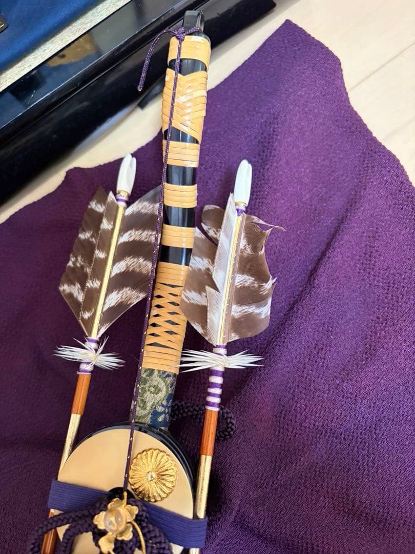 京甲冑 竹麻呂作 兜飾り 五月人形 本水晶・正絹・白檀塗 ガラスケース入り