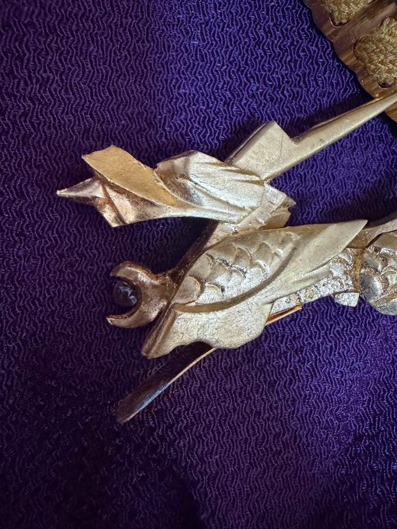 京甲冑 竹麻呂作 兜飾り 五月人形 本水晶・正絹・白檀塗 ガラスケース入り