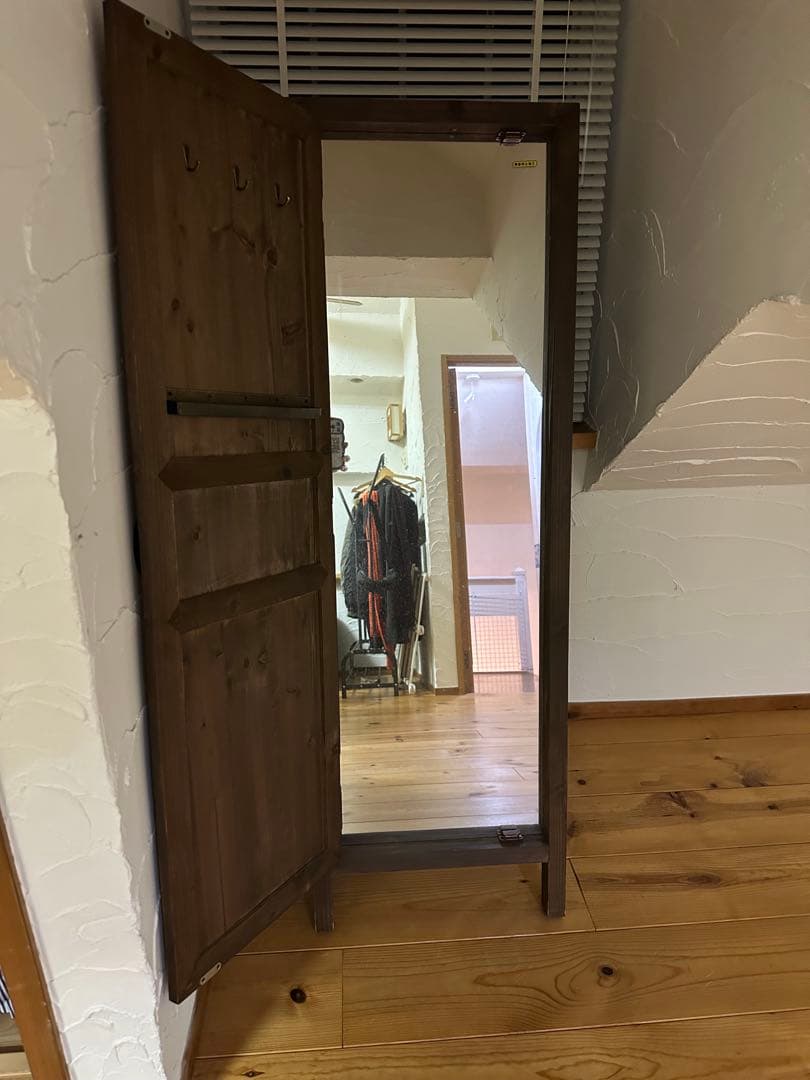 木製スタンドミラー(日曜までお値引き中)