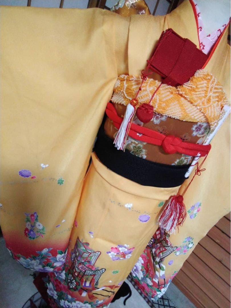 きゅーたです。7歳向けのお着物セットです