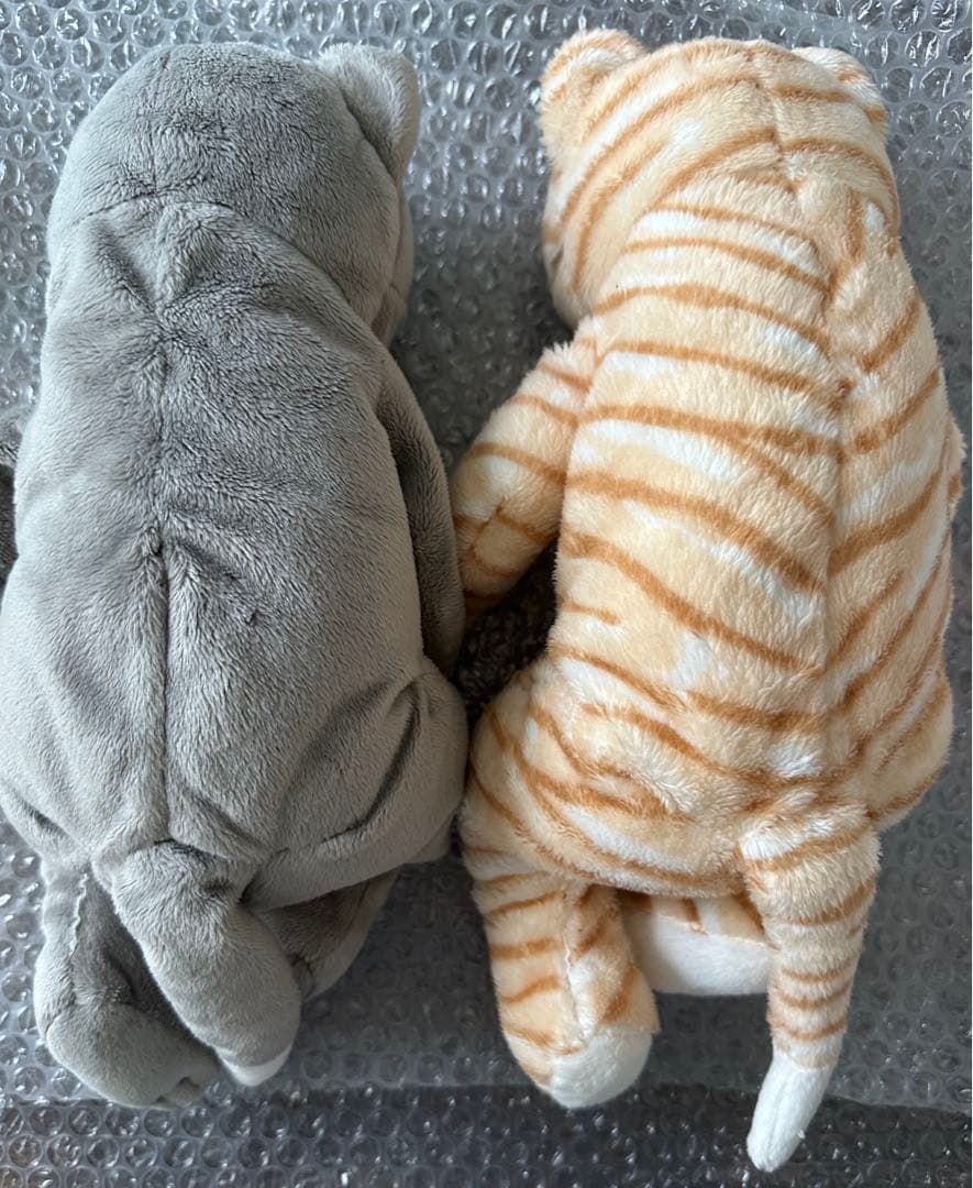 ヒグチユウコ　IKEA　廃盤レア猫のぬいぐるみ　せかいいちのねこモデル２匹セット