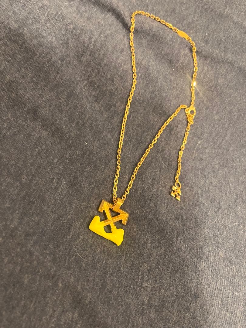 off-white 金ネックレス