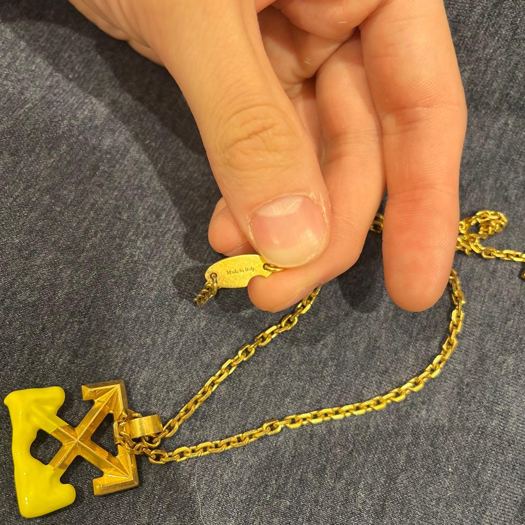 off-white 金ネックレス