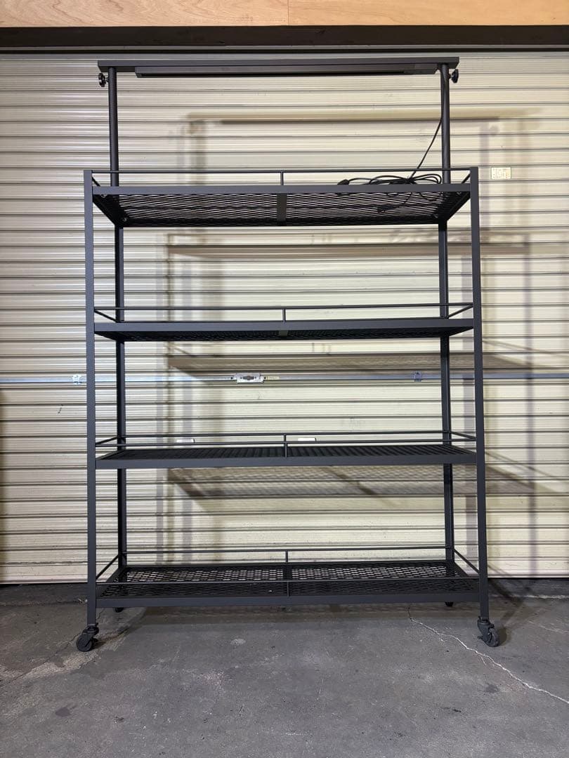 キャスター付植物棚　アイアン棚　パキプス　アイアンシェルフ　アガベ　育成ライト