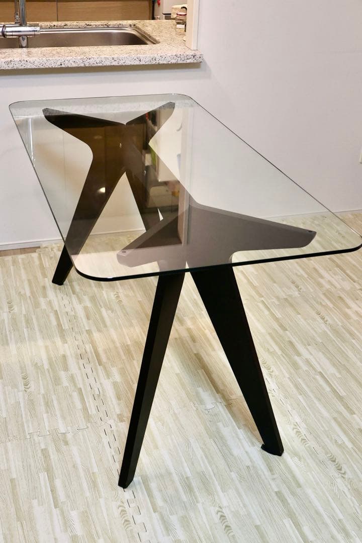 PEGASUS DINING TABLE デザイナー家具 ダイニングテーブル