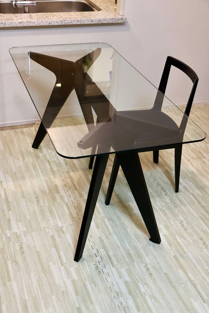 PEGASUS DINING TABLE デザイナー家具 ダイニングテーブル