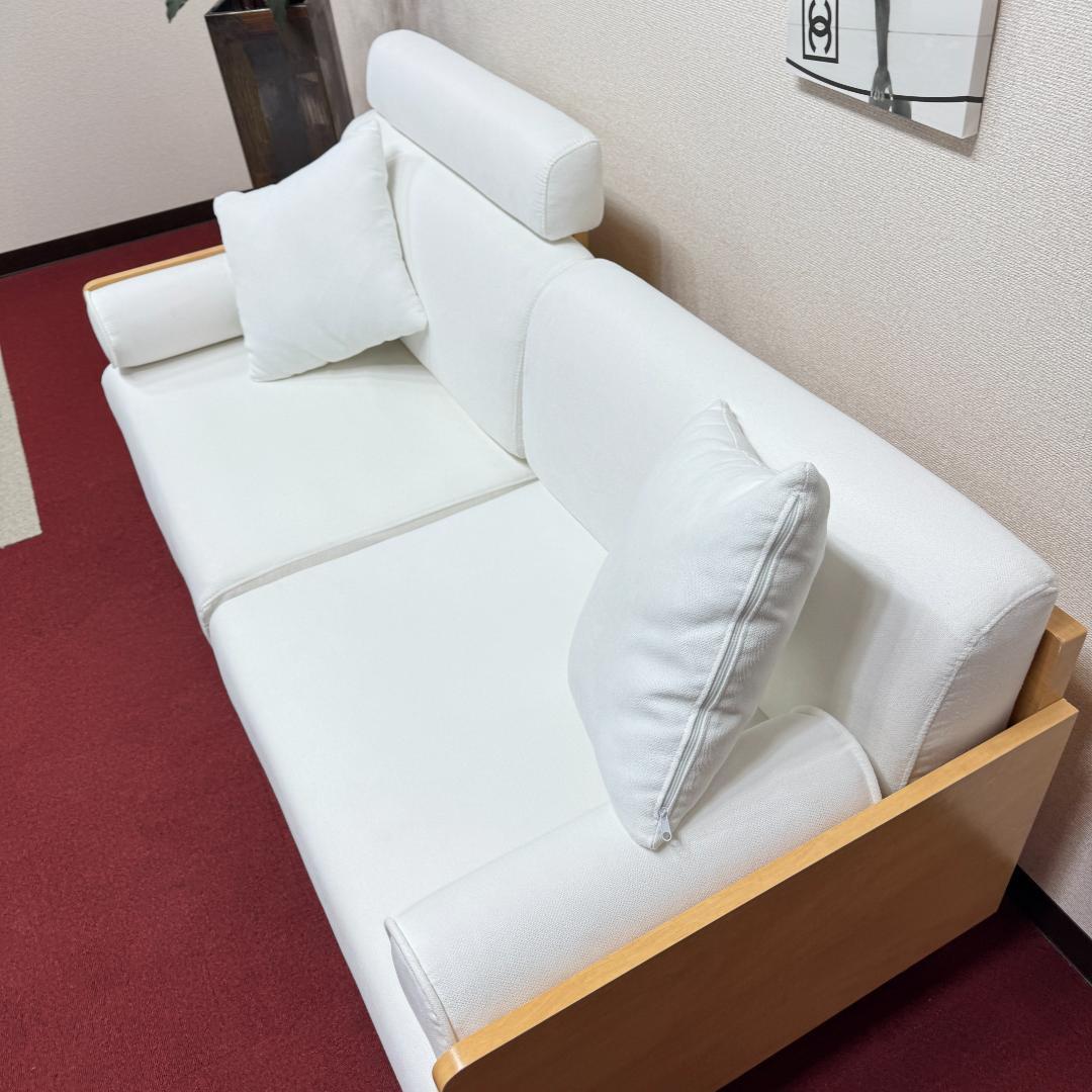東京23区送料無料　美品2人ソファー　可愛い白色　洗浄/除菌済み