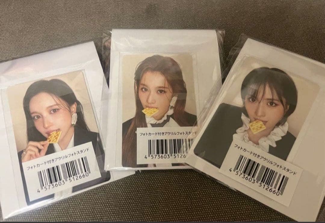 MISAMO PLAY JYP特典 フォトカード付きアクリルフォトスタンド - メルカリ