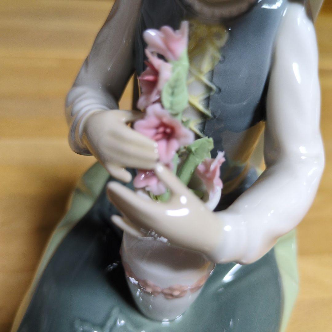 リャドロ、椅子に座る少女、スペイン製