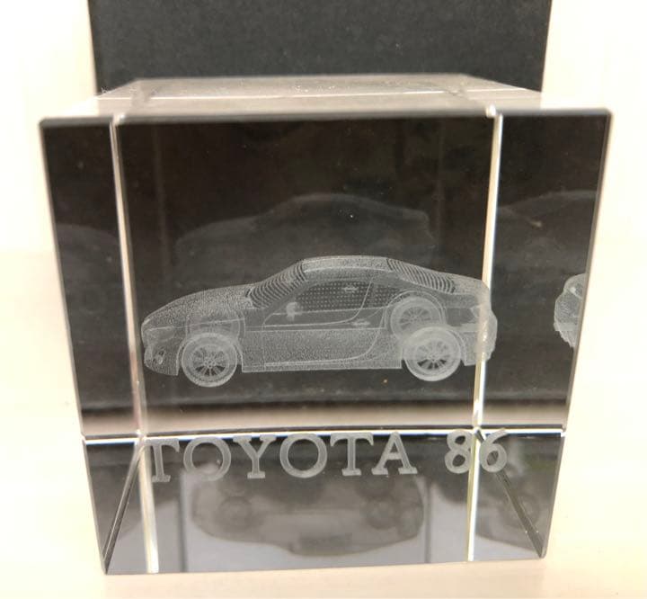 ■トヨタ86 非売品！お洒落なクリスタルの置物■