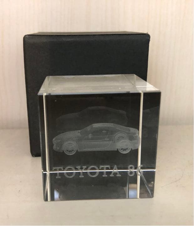 ■トヨタ86 非売品！お洒落なクリスタルの置物■