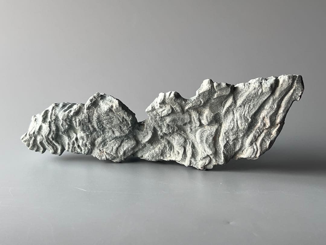 ①　鑑賞石　飾り石　中国美術　置物　山形　水石　盆栽添配　筆置き　裸石