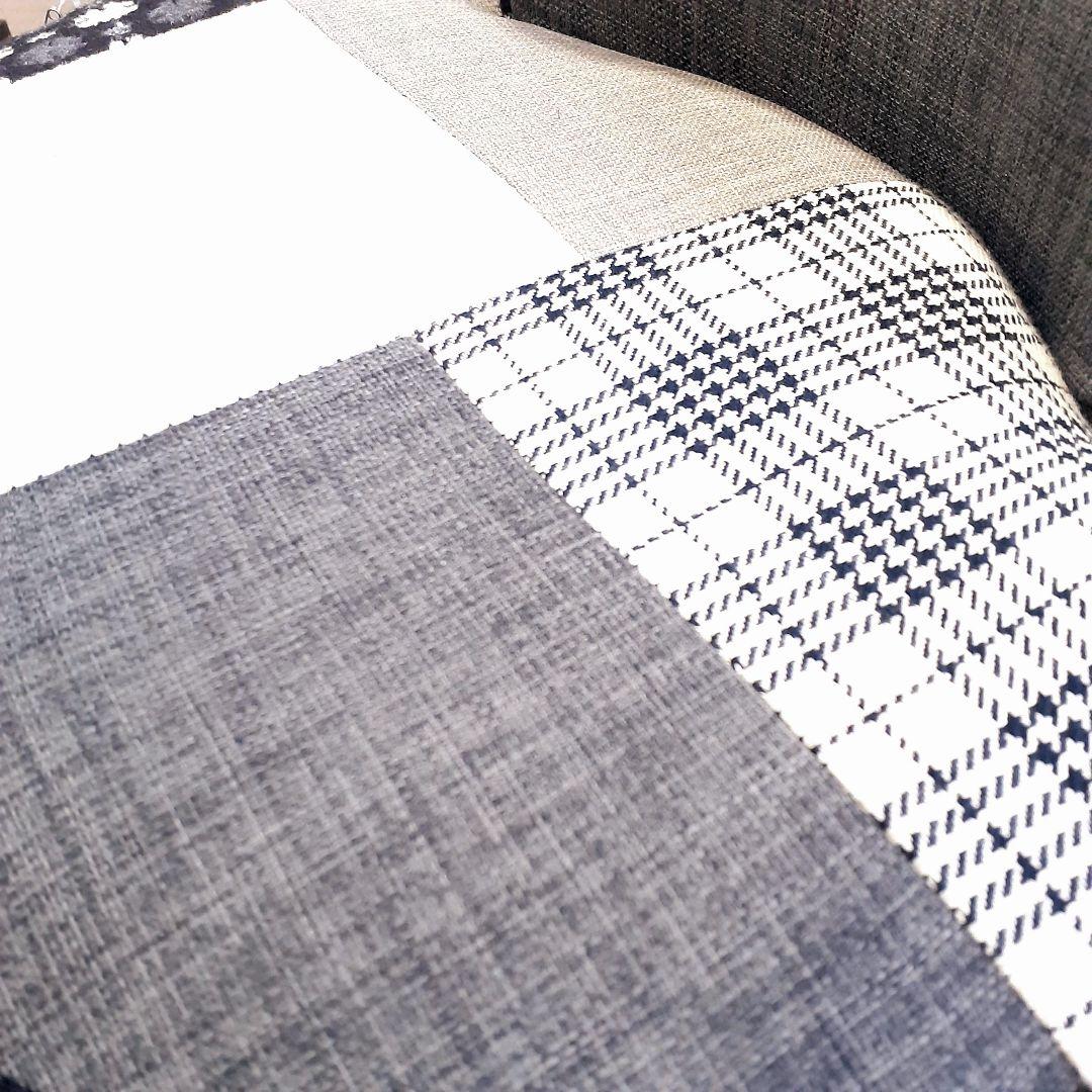 輸入家具　モノトーンチェア　パッチワークデザイン　グレー&ホワイト　２脚セット