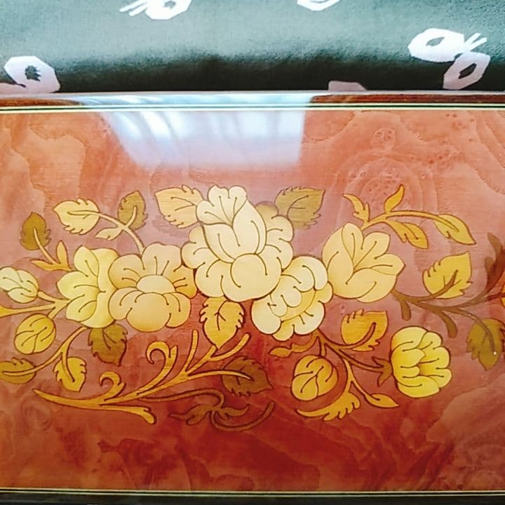 Romance オルゴール 宝石箱 Swiss made by Reuge