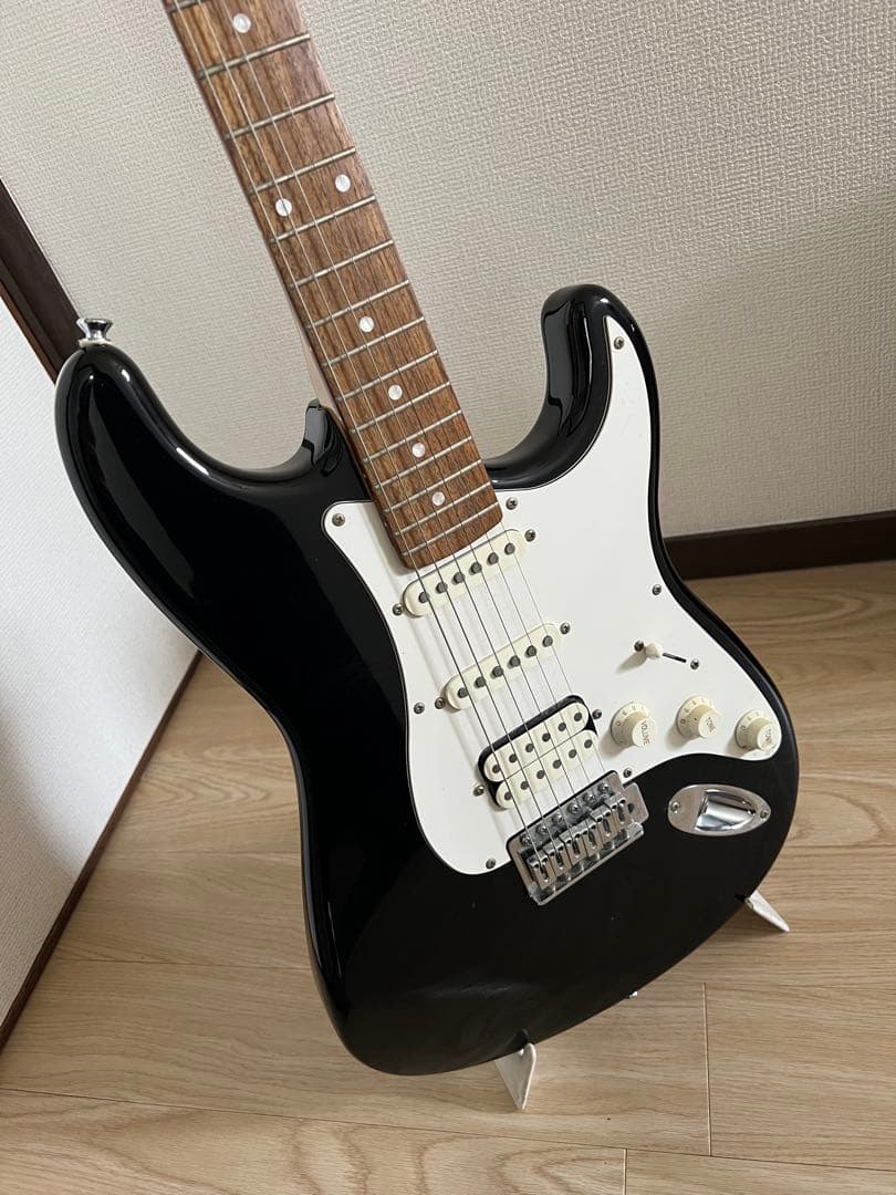 FERNANDES LE-1Z ストラトキャスタータイプ