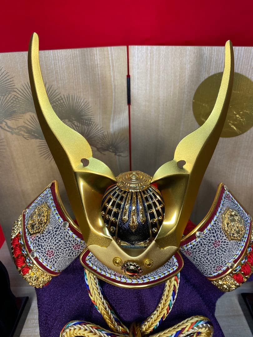 東京久月　五月人形　家紋付き正絹糸織兜飾り　針桐白木収納セット