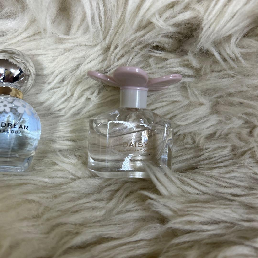マークジェイコブス デイジー ミニ香水セット DAISY 4mlx4 - メルカリ
