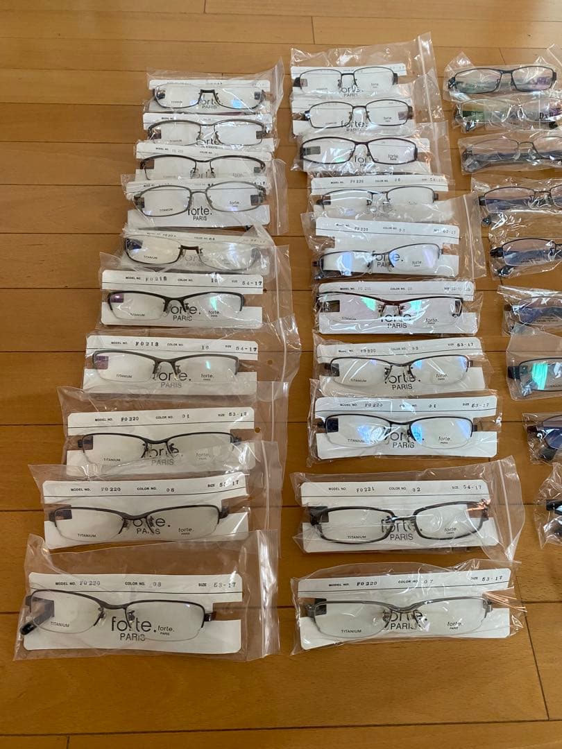 メガネフレーム　卸売り