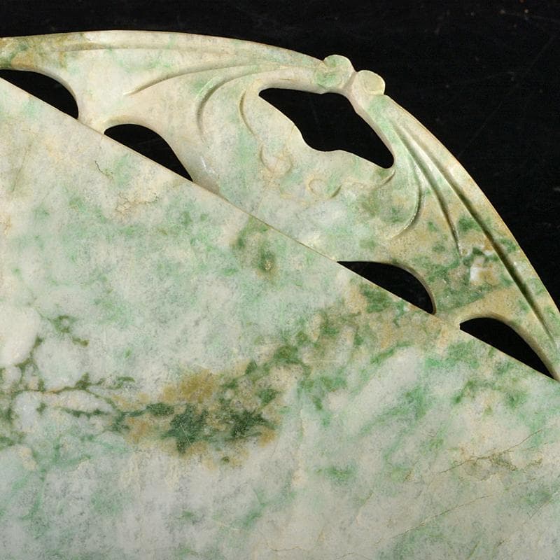 中国　玉石翡翠彫刻　蝙蝠刻　硯屏　時代箱付　U　R6053