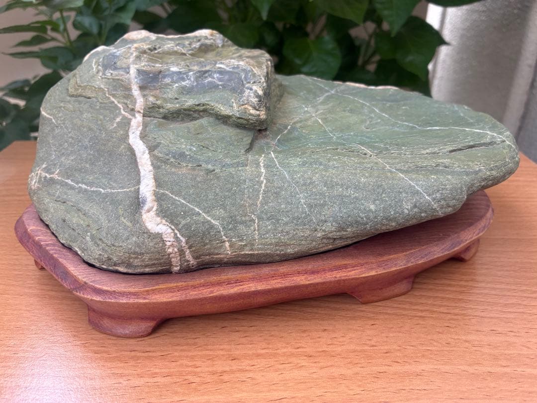 【滝景 水石】 観賞石 台座付き