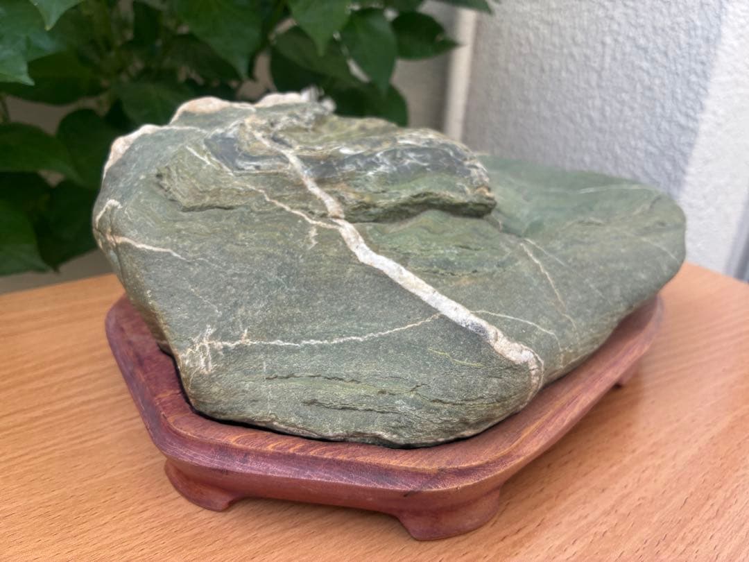 【滝景 水石】 観賞石 台座付き