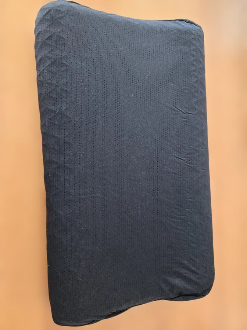 ヒツジのいらない枕　至極ブラックレーベル