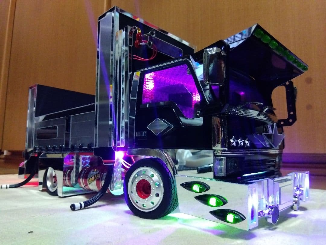 梨くんさん専用）ムネトラ模型 カクキャンターデコトララジコン - メルカリ