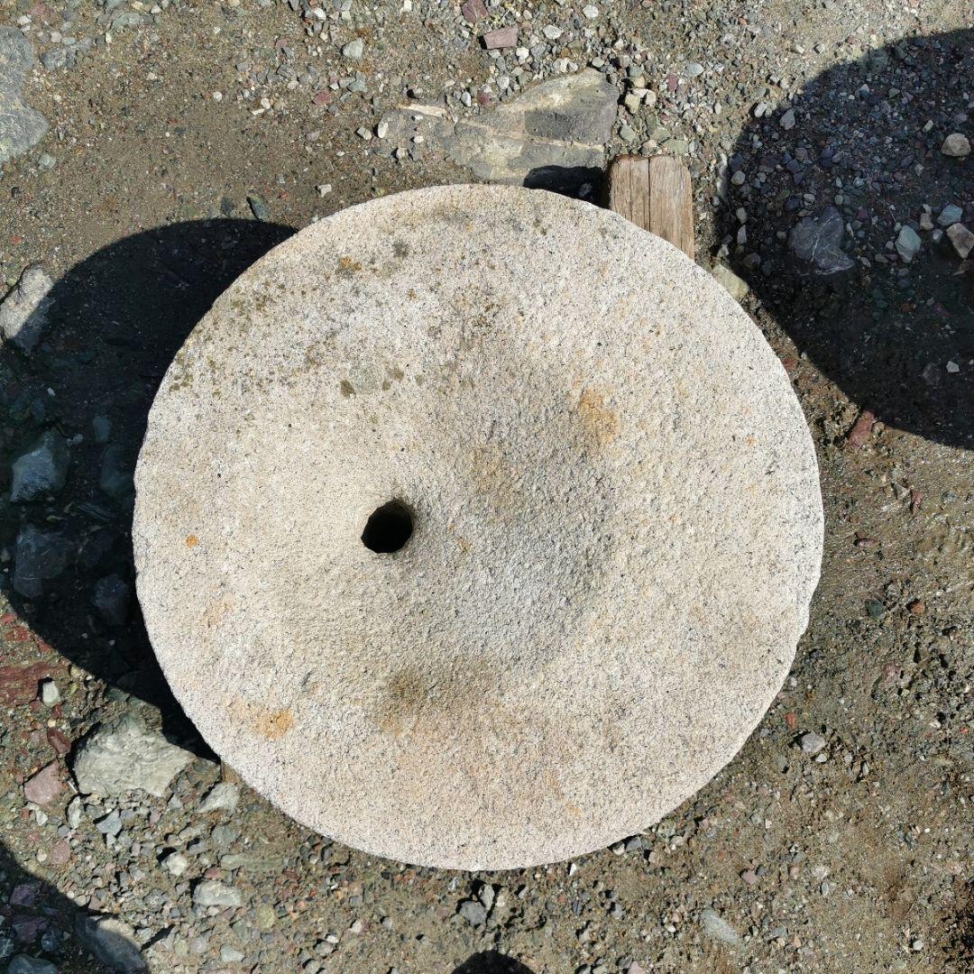 石うす　2石セット　庭石　石　鑑賞石　庭　坪庭　置物　オブジェ　インテリア