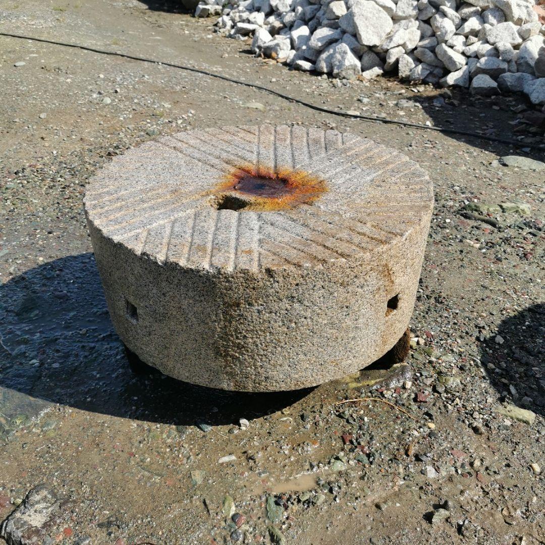 石うす　2石セット　庭石　石　鑑賞石　庭　坪庭　置物　オブジェ　インテリア