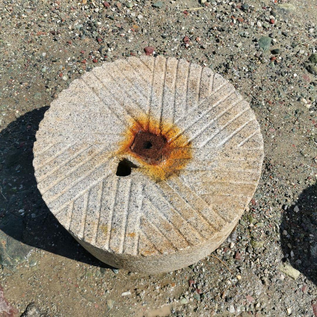 石うす　2石セット　庭石　石　鑑賞石　庭　坪庭　置物　オブジェ　インテリア