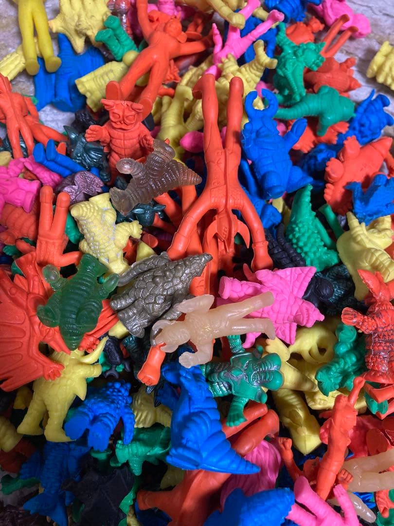 ウルトラマン消しゴム　450個！