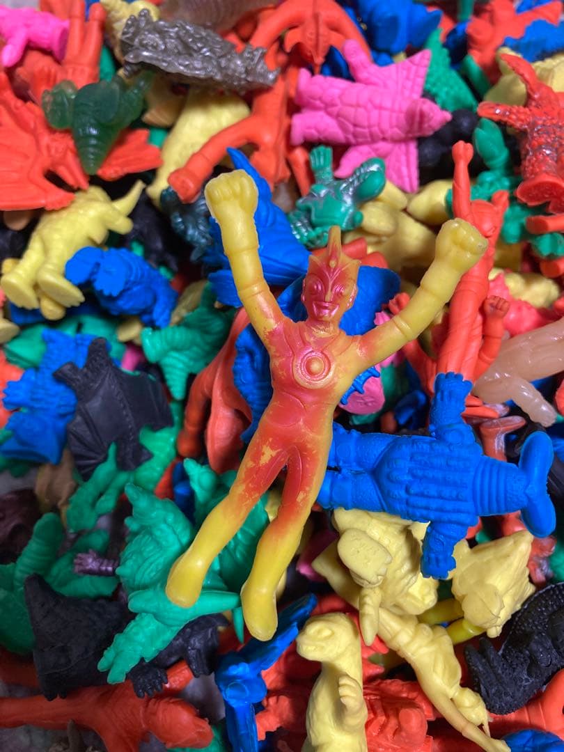 ウルトラマン消しゴム　450個！