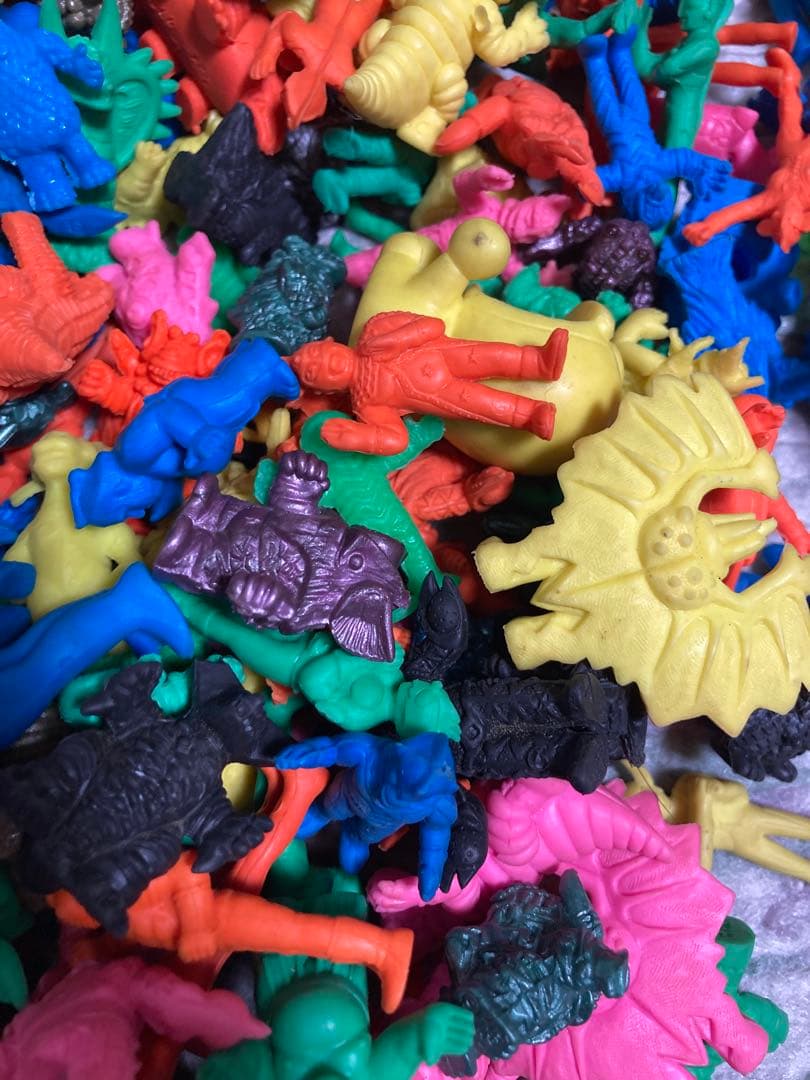 ウルトラマン消しゴム　450個！