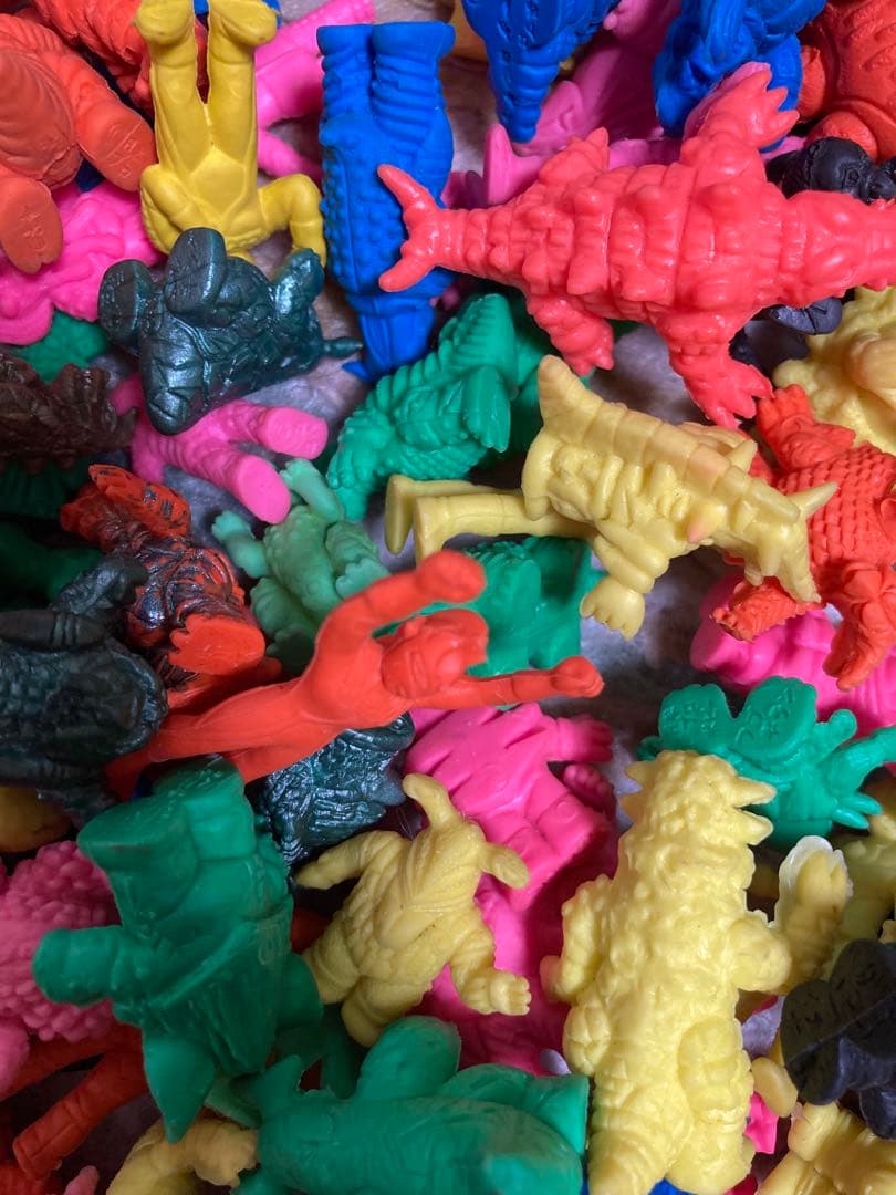 ウルトラマン消しゴム　450個！