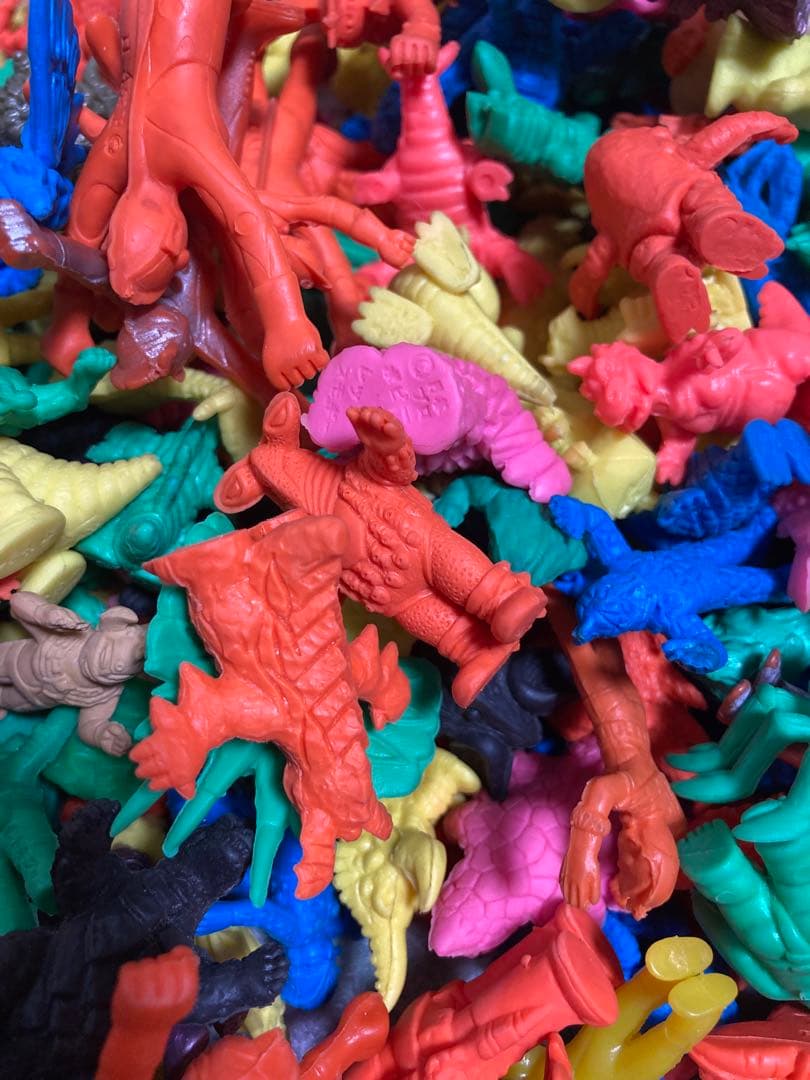 ウルトラマン消しゴム　450個！