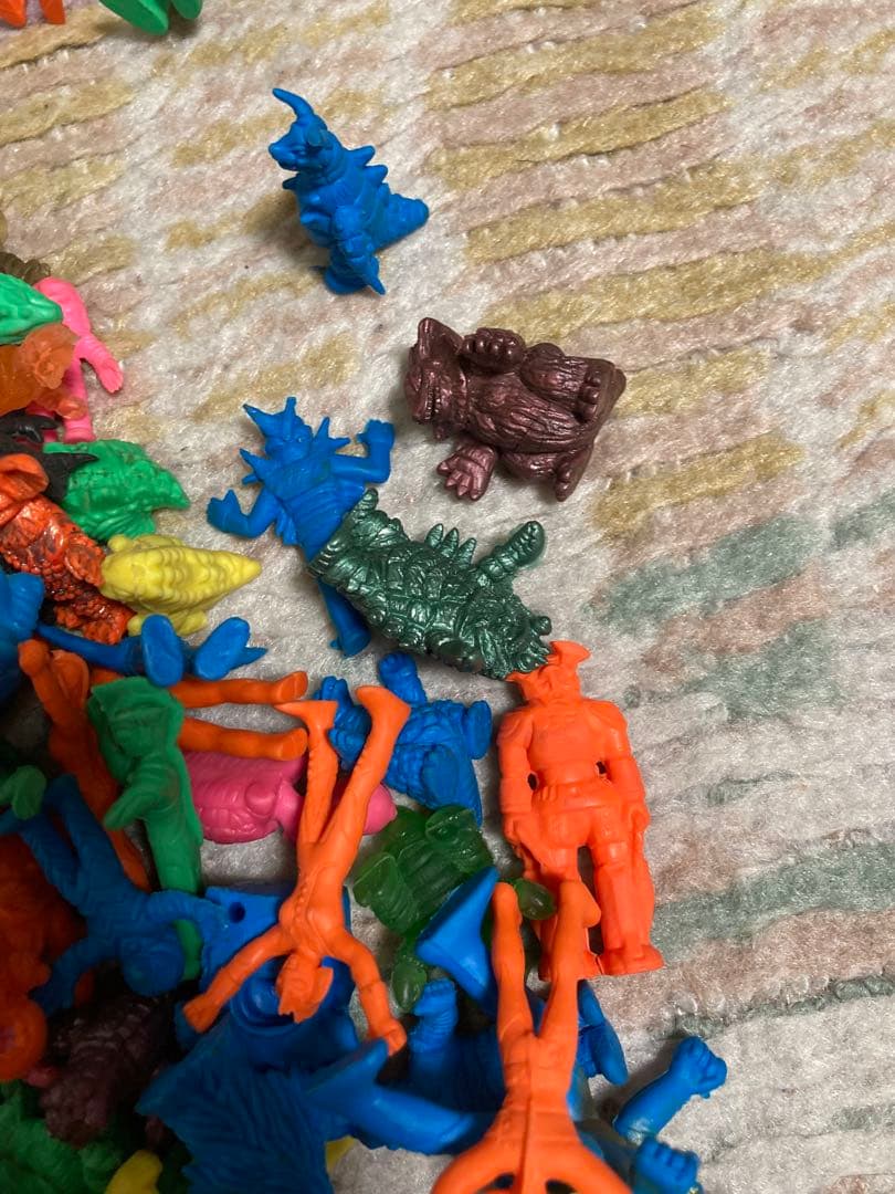 ウルトラマン消しゴム　450個！