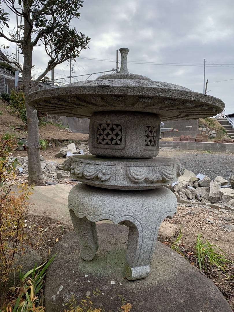 石の灯籠