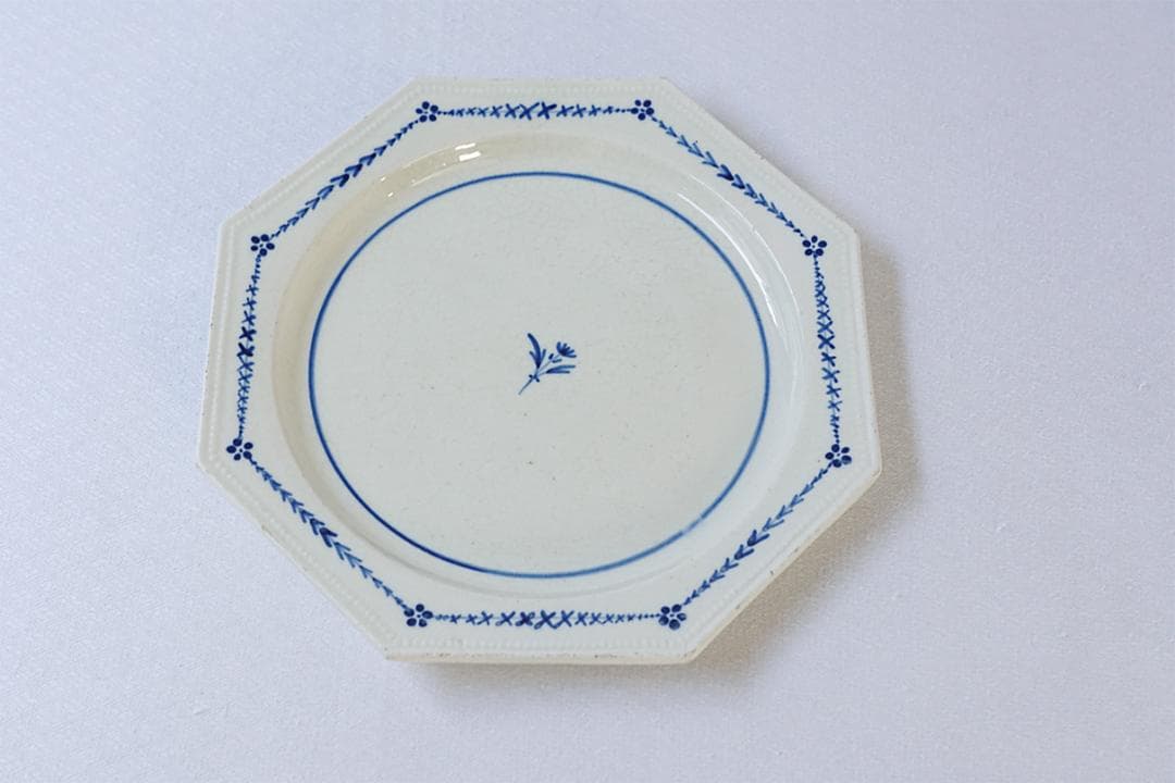 フランスアンティーク　オクトゴナル　プレート　青小花　20.2cm